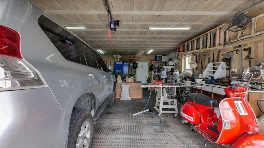 4 Bedroom Property for Sale in Agulhas Western Cape